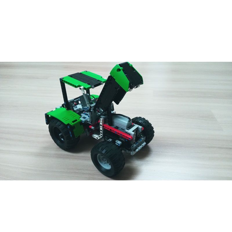 Urban Farming Is - MOC-80667 도시 농장 농업용 중형 트랙터